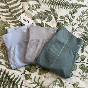 Womens Aybl seamless workout leggings size medium